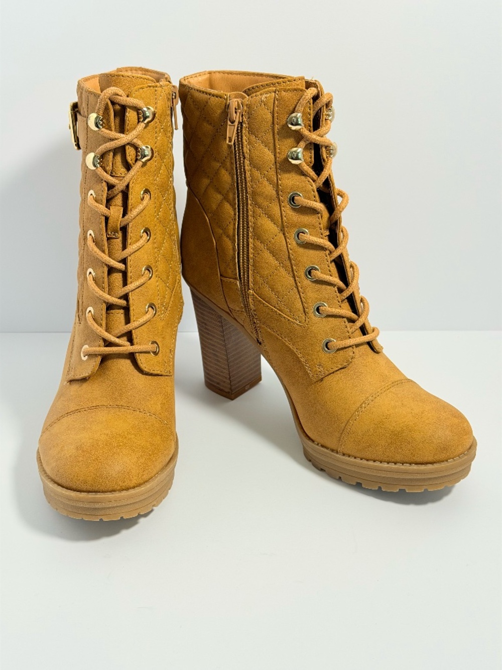 G by GUESS Gift Women's Size 8M Tan Quilted Lace-Up Ankle Boots 3.5" Heel
